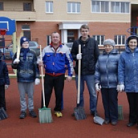 Замечательный субботник провели жители при поддержке нашей управляющей компании!